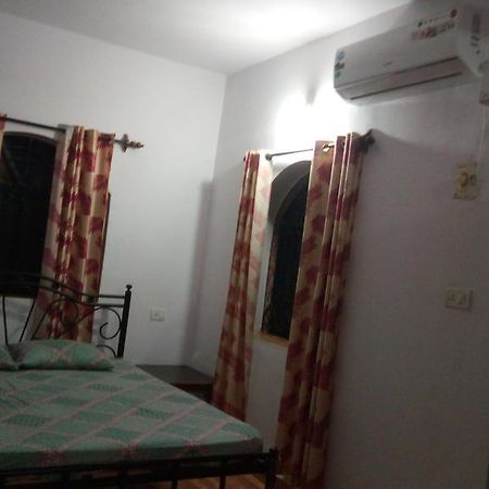 Geeta Guest House 卡兰古特 外观 照片